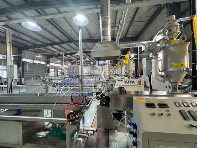 橡塑制品加工中的挤出成型技术 PVC异型材、ABS与PP挤出及PVC塑料件生产